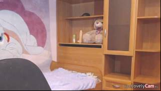 Cute girl doing some cam show - www.lovelycam.eu